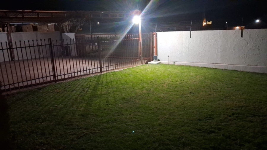 4 Bedroom Property for Sale in Postmasburg Northern Cape